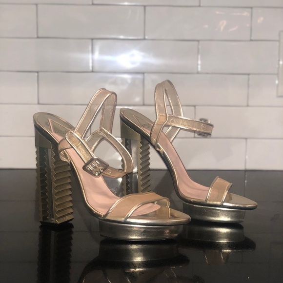 Aperlai Paris Platform Heels - Picture 2 of 4